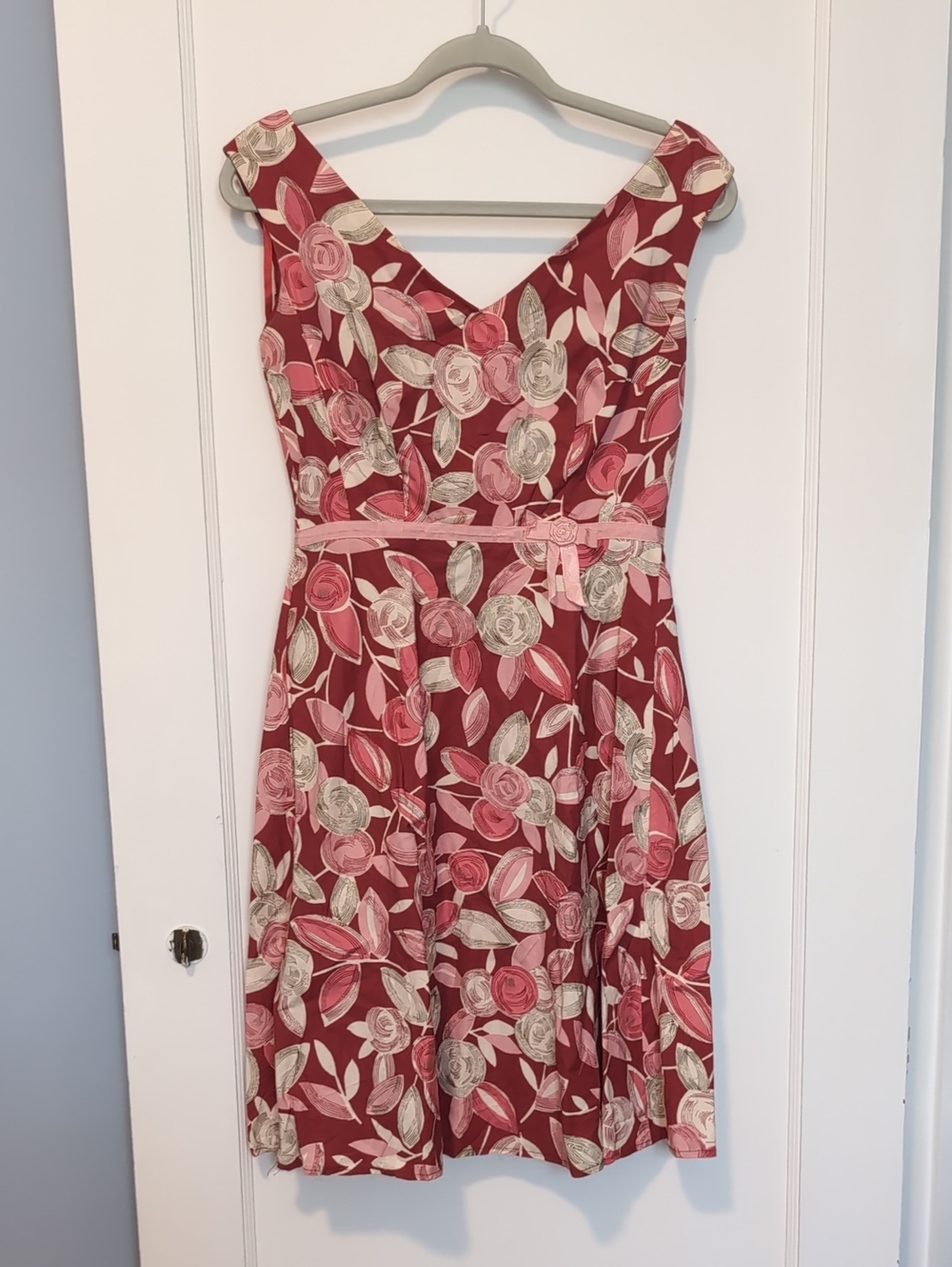 Floral V-Neck Midi Dress in Rose Print